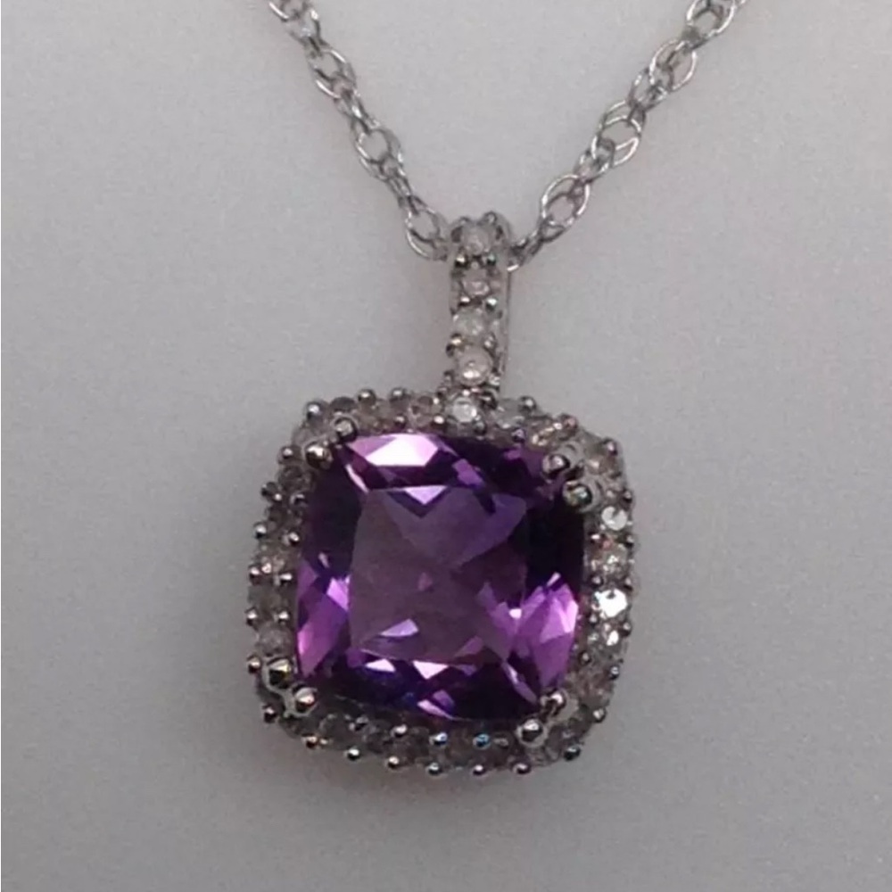 10K White Gold Princess Cut Amethyst with 0.10ct twt Diamond Pave Pendant New